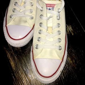 Cream Converse